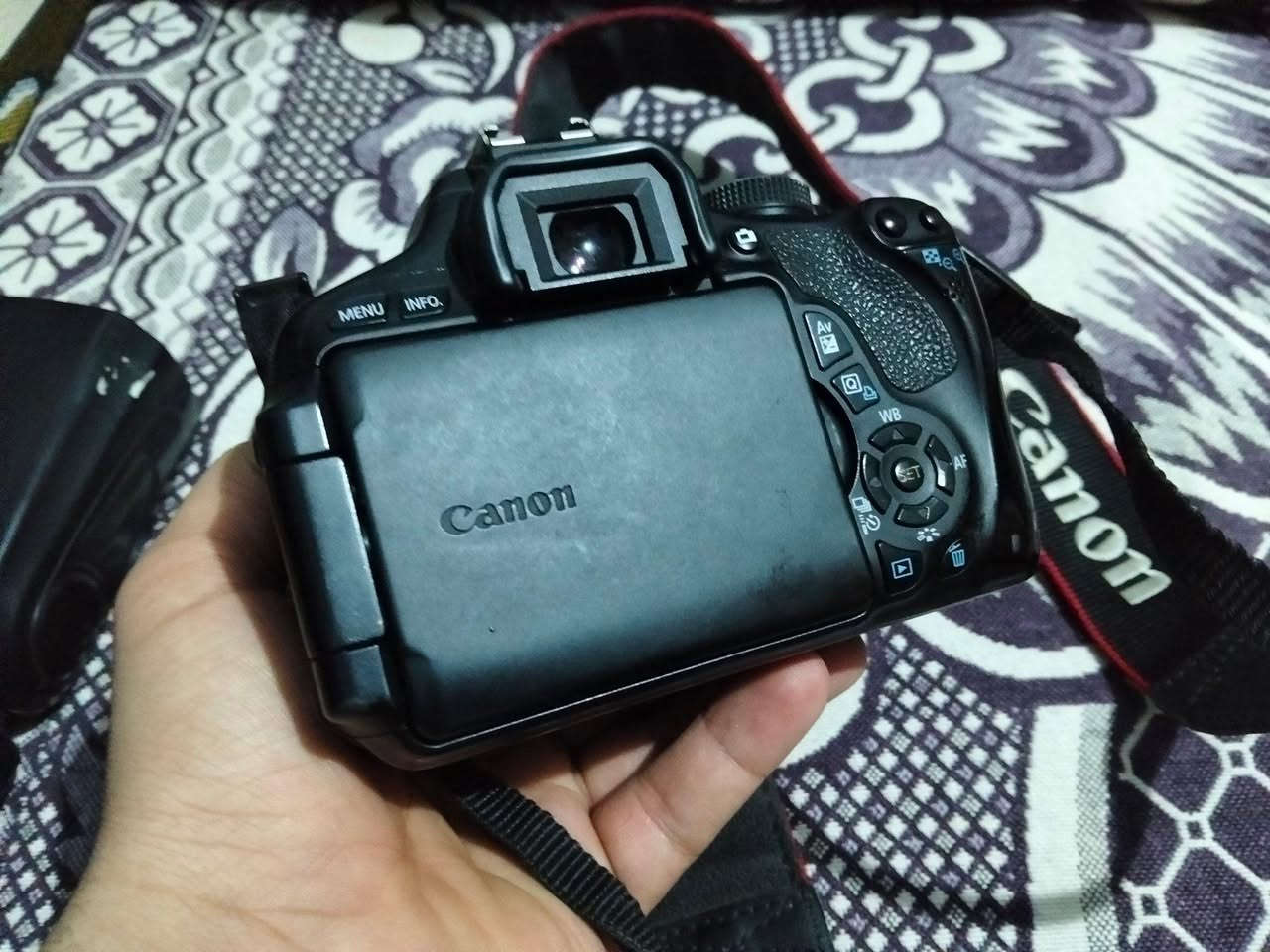 باكدج كامل جاهز علي الشغل  كانون 600 معها بوكس و لينس 50عادي. و بطاريه شاحن حزام و فلاش ب حجاير و شاحن حاله رايقه 
السعر 9الف نهائي بدون فصال 
01007508543 السادس من اكتوبر, الجيزة


**إذا كنت صاحب هذا الإعلان وتريد حذفه لأي سبب، رجاءا أرسل رسالة إلى الدعم الفني**