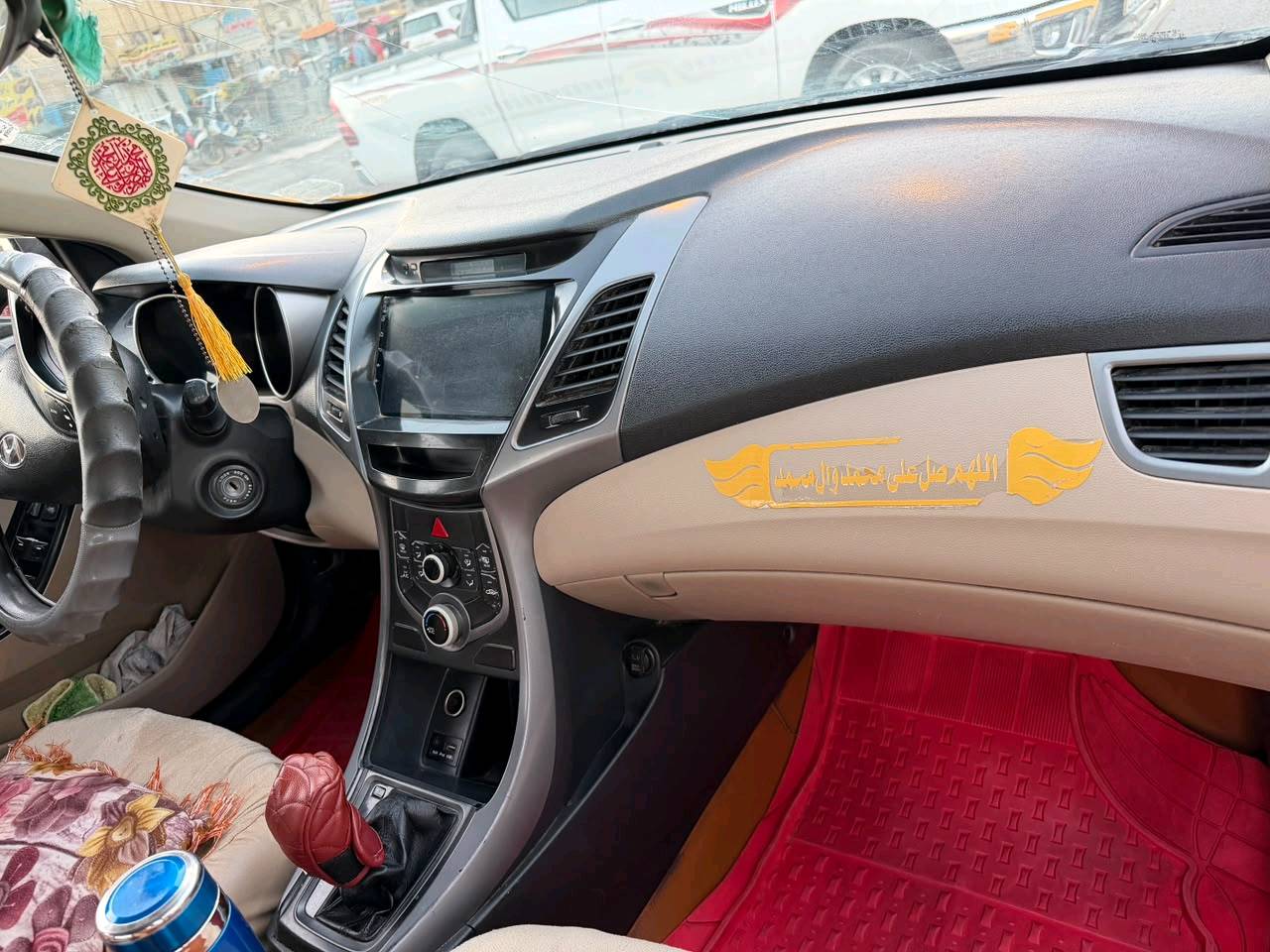 النترا 2015 خليجي مكفولة 
مكينة 1600 مبدلها قبل فترة، منظومة تبريد جديدة بالكامل رقم ميسان بسمي والسنوية للـ28
السعر 110   وبيها مجال
للاستفسار  *********** 
الرجاء الاتصال بالرقم *********** صاحب السيارة