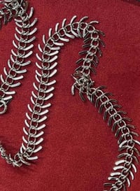 قلادة • فضة محتملة • عرض سعر