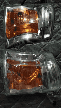 نيسان يورفان • ناصية • أصلي وكالة