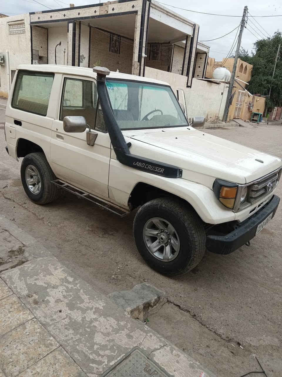 من رخصة لدمن حوثيه ربع موديل 87 مكينه وكير ففيتي سنويه مجدده 29 هاذ رقمي *********** مكاني ميسان العماره
