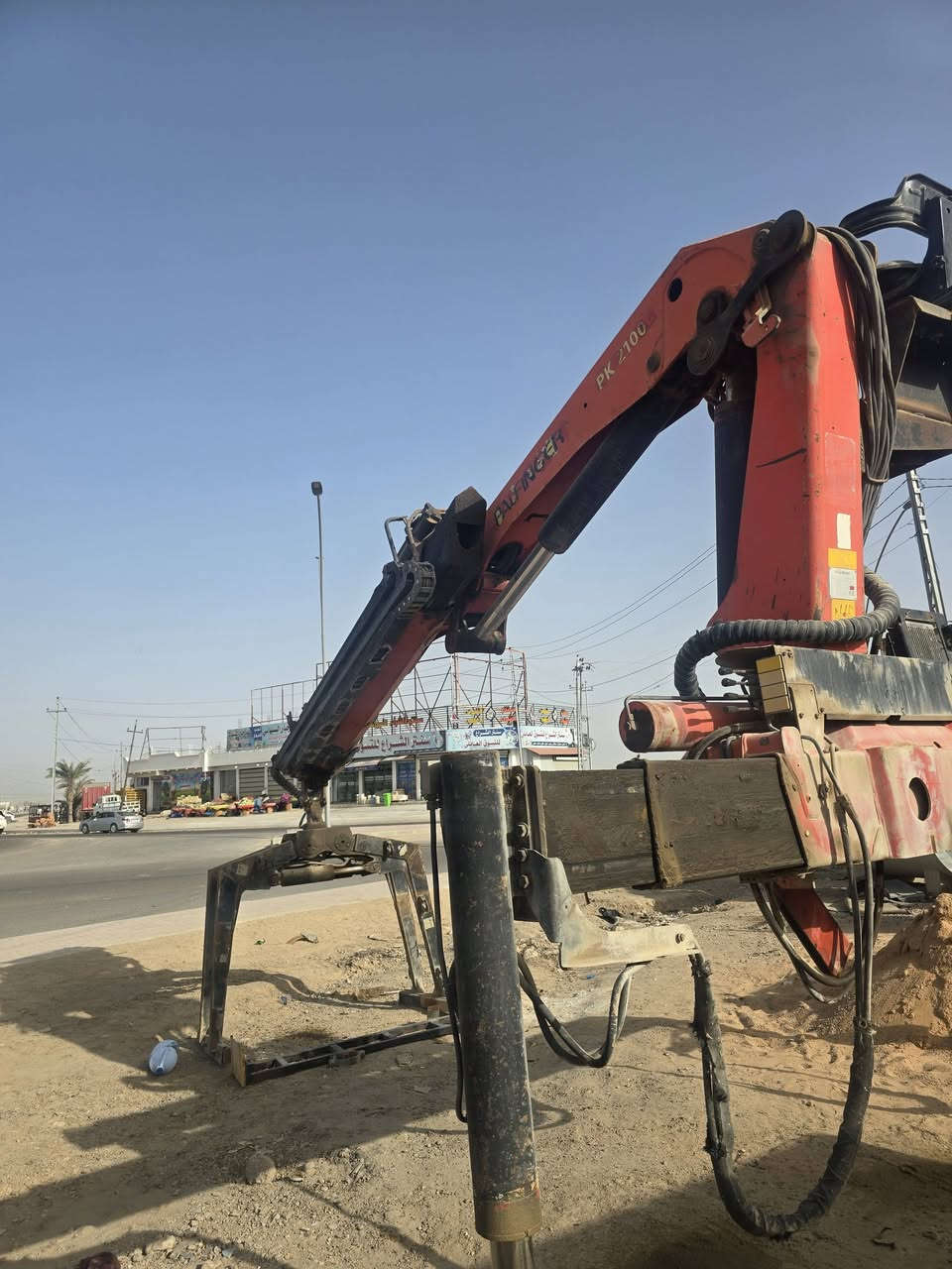 سلام عليكم ورحمة وبركاته كرين للبيع حرامي نضافة 100بل 100عددسلايت4 نوعه الكرين بافندر *********** الحجم 21الانبار
