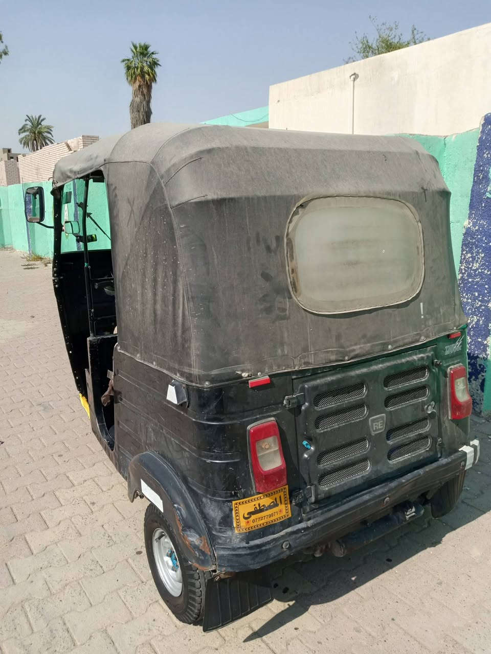 سلام عليكم تكتك موديل عشرين للبيع كفاله لاصبغ ولا خايسات ولا طخه ع البلاد عنواني بغداد حريه رقم الهاتف ***********شراي يتصل

