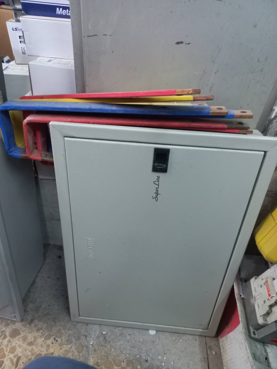 عقيل الكهربائي ***********
