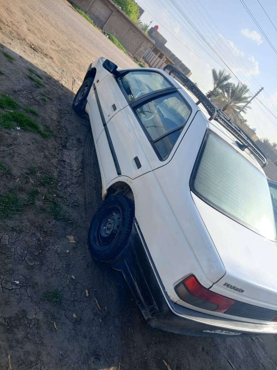 السلام عليكم بيجو روه مديل ٢٠٠٩ سياره بسمي  ***********
