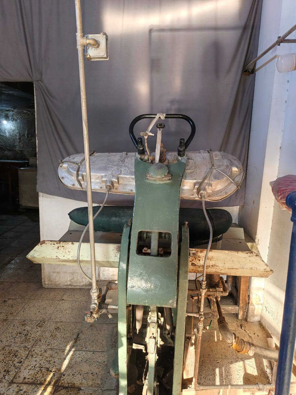 سلام عليكم 
مكينة فرنسية وياهة بيلرات 2 او التنور مالهة غاز السعر 3 مليون او بيهة مجال بسيط 
للتواصل ***********
