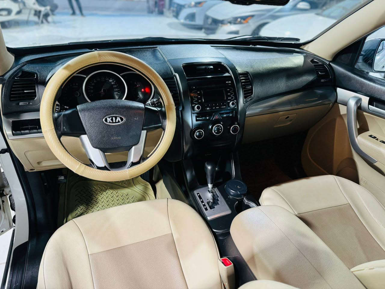 #السلام عليكم…
للبيع كيا سورنتو 2012 خليجي
مكفولة كفالة عامة من صبغ والحادث
فقط بيها بارد والسونار موجود
رقم أربيل سنوية  جديد ومنافذة
محرك 4 سلندر 2400 دوش مفتوح

🔰 🔰 السعر 144$$ 🔰 🔰
📞***********
العنوان ديالى/خانقين
7 راكب
داخل اصفر 
ويل كب 
علما سيارة جديده مابيها نقص خناقين, ديالى
