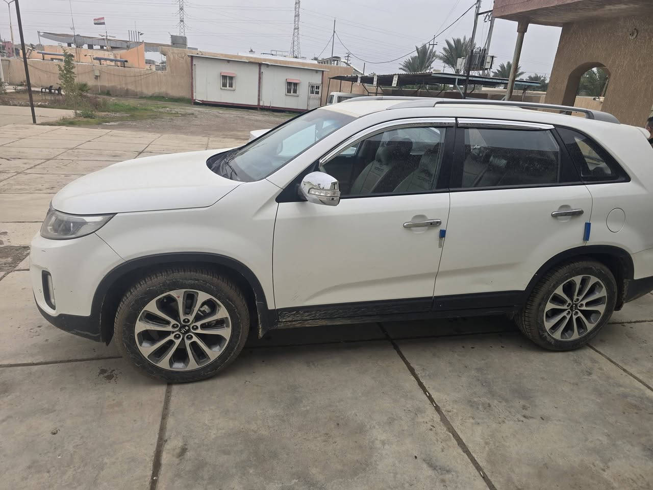 سورنتو ٢٠١٥ خليجي
فول موصفات 
محرك ٦ سلندر 
٧ راكب 
رقمها بغداد انكليزي 
بصمه ابواب وتشغيل 
مري شفط 
كير ومحرك مكفول 
تخم تايرات جديد 
العنوان / صلاح الدين قضاء الضلوعية 
التواصل عن طريق الهاتف / ***********
