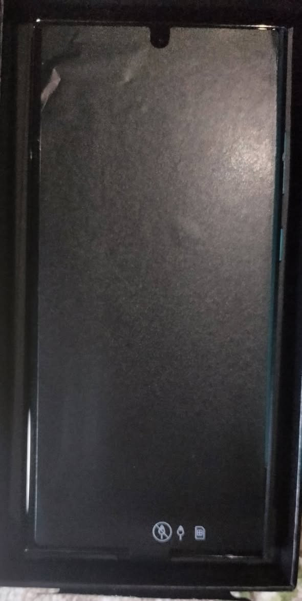 جهاز اس 23 الترى النسخه اليابانيه ذاكرة256 رام 12ك جديد مستخدم اسبوع فقط مع كافة ملحقاته كارتون وافضل شاحنه وكيبل مشتريله من وكاله سامسونك مع حافظه الاصليه. سبب البيع اريد ايفون 17..... السعر 760 وبي مجال للشراي مكاني مشخاب. *********** رقمي
