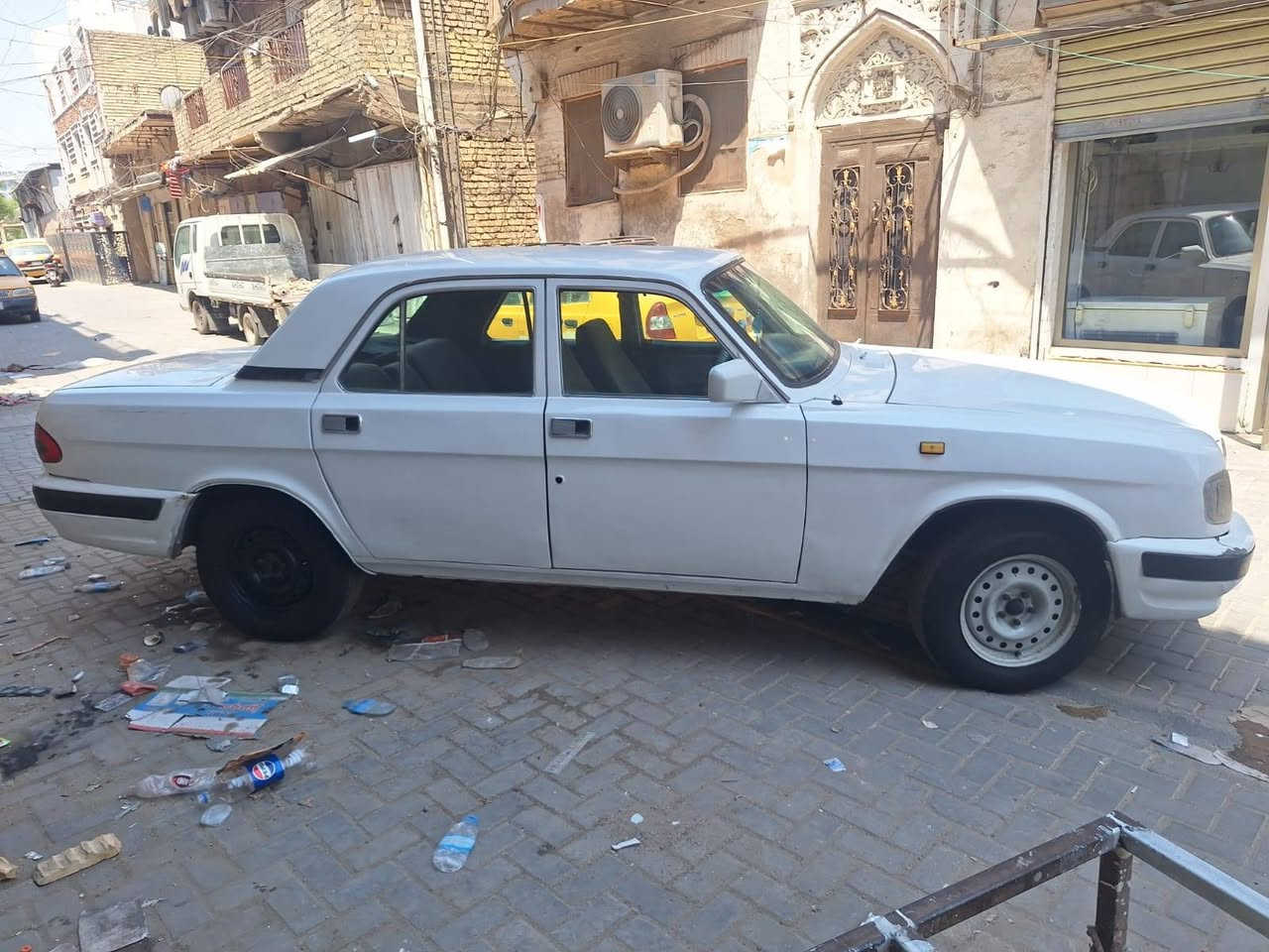 سلام عليكم فلوكه موديل ٢٠٠٢ سياره جاهزه مابيه اي نقص سعره ٣٨ وبيه مجال بسمي السياره رقم جديد سنويه جديده ***********
