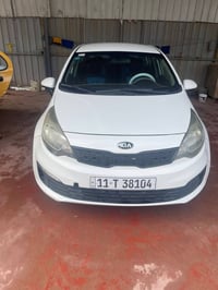 كيا ريو ٢٠١٦ حادثها بس دعاميه وبيها تكحيلات بسيطه مكينه ١٦٠٠ مواصفات ن...