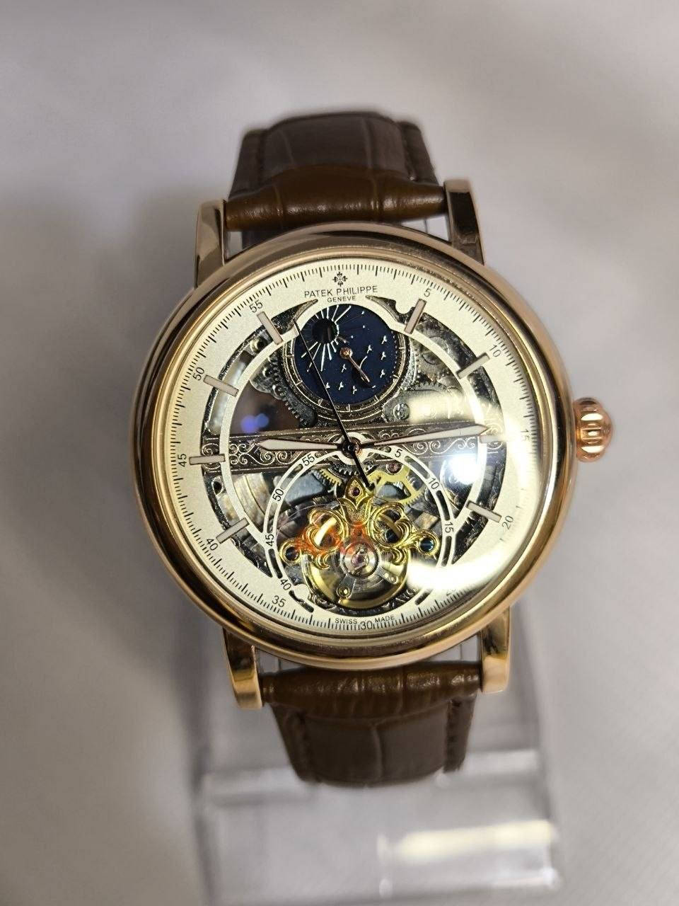 باتك فلبPatek Philippe 

تحفه فنيه تتخطى مفهوم الوقت
مكينة اوتماتيك
نظام شمسي قمري 
الميناء مميزة
زجاج زفير مقاوم للخدش 
الهيكل مصنوع من الاستانلس ستيل 
مختمة من كل مكان
اميال وارقام  لامينوس 
مقاومة ماء وغبار 
سير جلد طبيعي
قفل فراشة

القطعة ابد ما تتفوت
ملاحظة متوفره قطعة واحده فقط 
السعر :- 75 الف ع اول تم 
للحجز والاستفسار يرجى الاعتماد خاص


**إذا كنت صاحب هذا الإعلان وتريد حذفه لأي سبب، رجاءا أرسل رسالة إلى الدعم الفني**