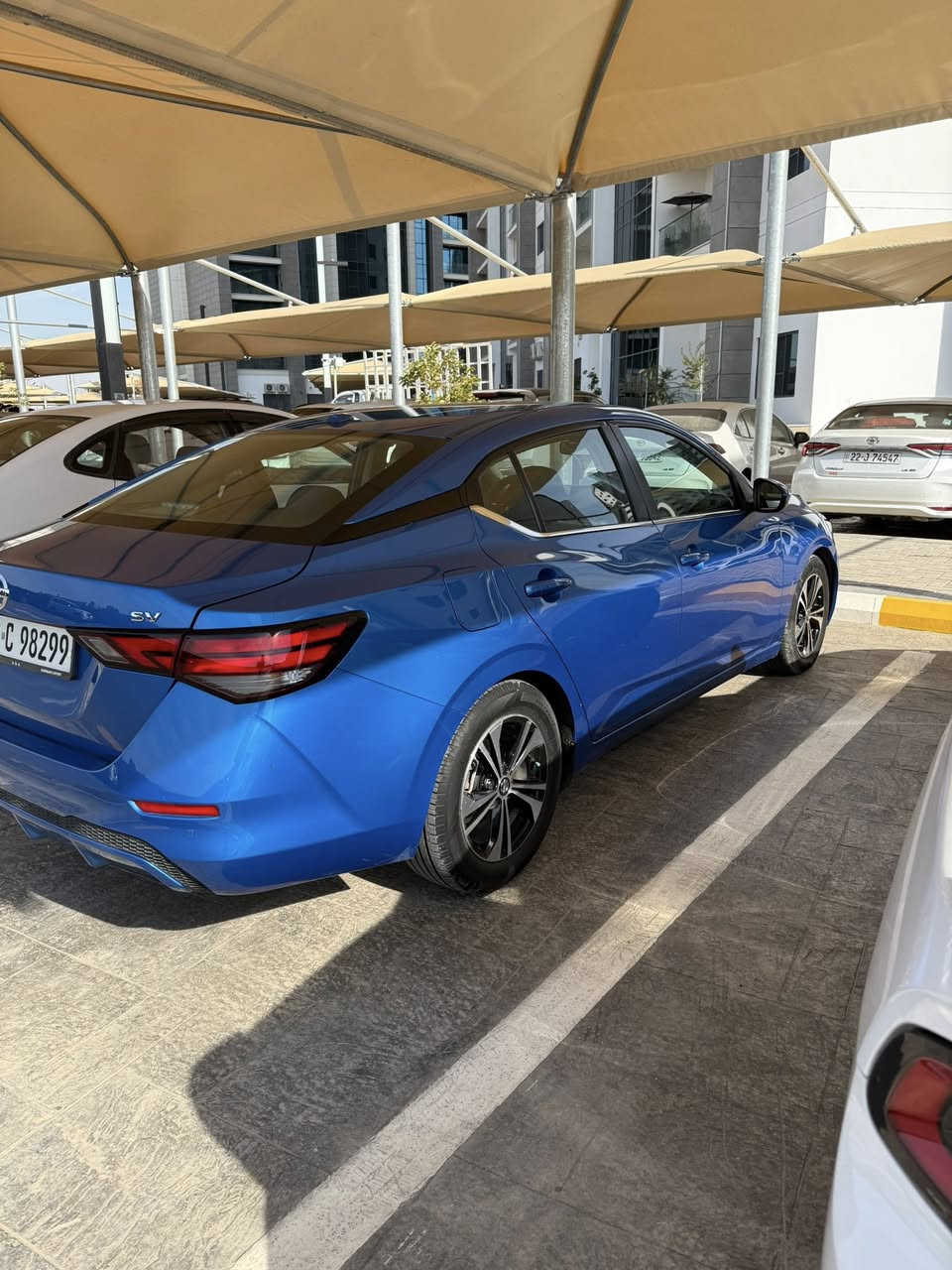 سلام عليكم شباب نيسان سنتره موديل ٢٢ السياره بأسمي مكان السياره جميله السعر ١٤٥ استفسار ***********
