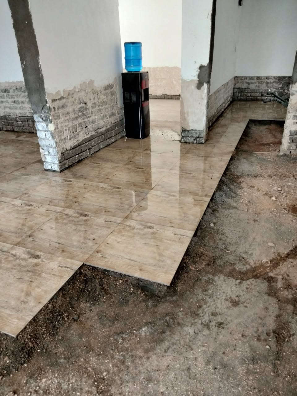 خلفه سيراميك عمل درجه اولى ***********
