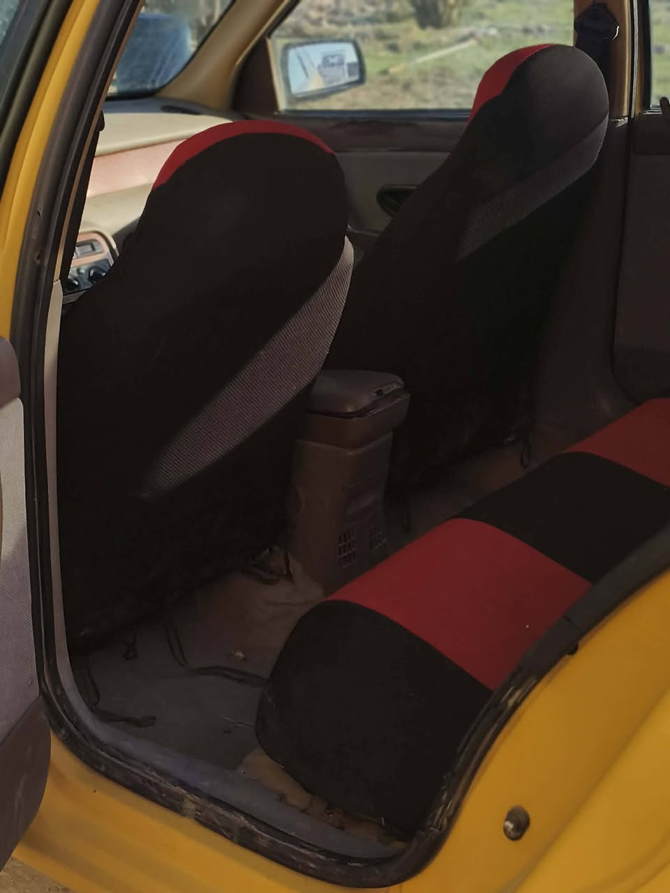 سمند موديل ٢٠١٢ مكفوله كير ومكينه وكهربائيات وتايرات جدد سنويه نافذه بلعشرين مصفره غرامات كشرتها حلوه وتبريد وتدفئه شغالات راعيها موجود بلعماره وعنوان السياره بلمشرح السعر ٢٢ وبيها مجال بسيط ***********
