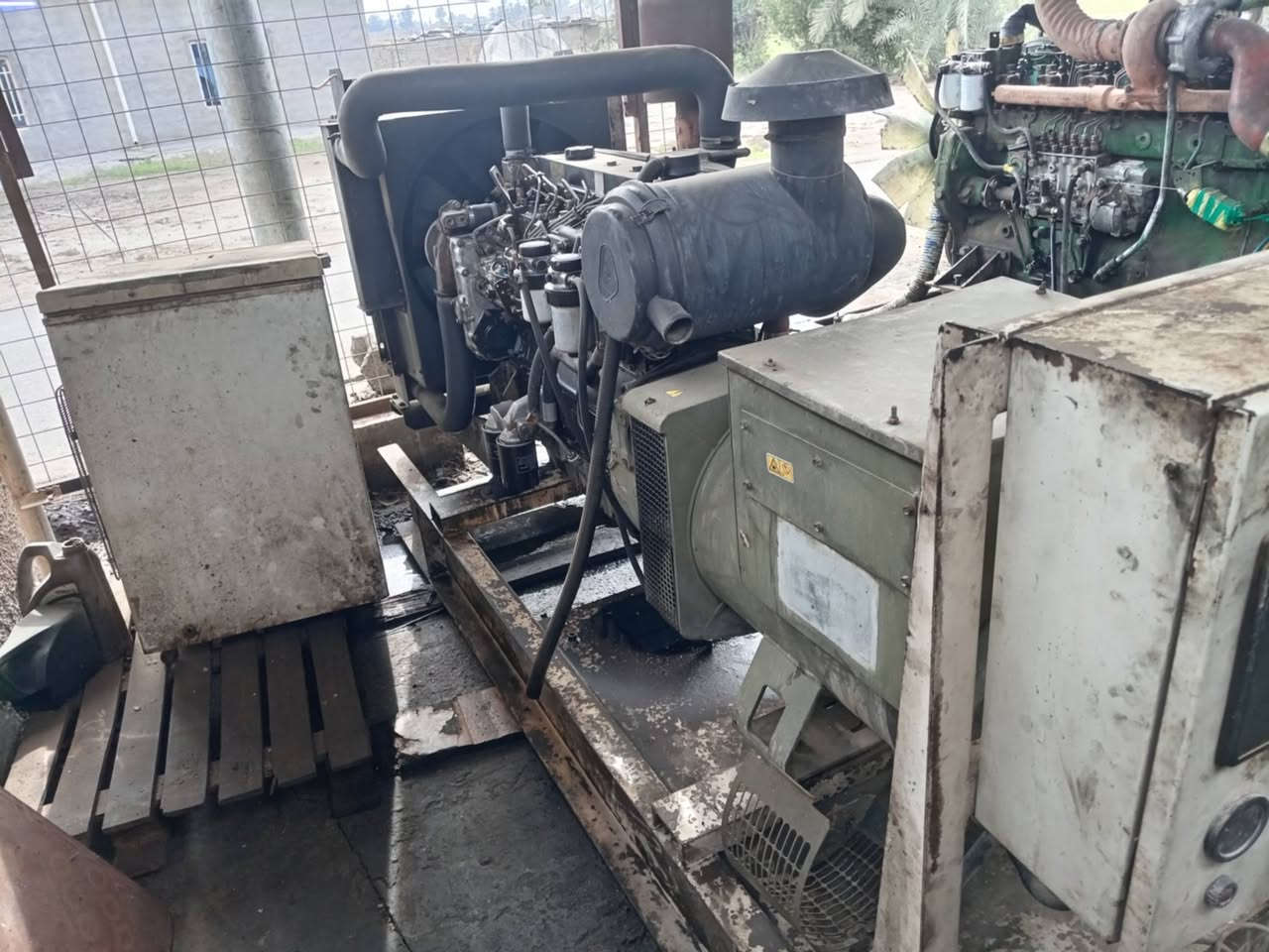 مولده للبيع بيركنز انكليزي١٥٠ كيفي تجفيد جديد لاتنقيص ولاتبخير عل حمل سعر ٤٥ هاتف ***********
