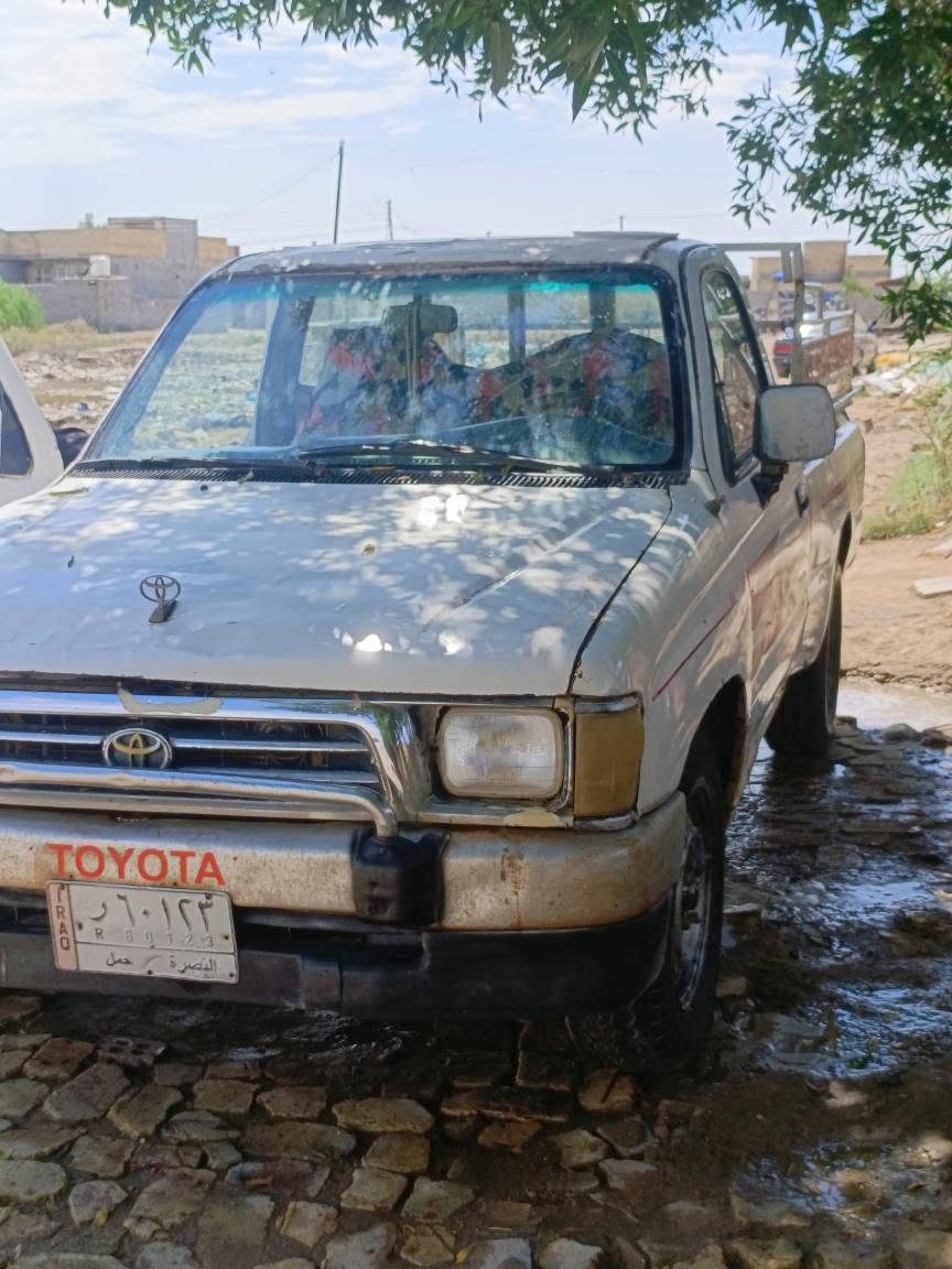 سلام عليكم بيك اب موديل 2000بسمي سنويه ل28محرك كير شاصي مكفول البدي شوف العين رقم بصره مكاني الشطره 40وبيهه مجال حداديه تخم تاير جاهزه *********** ناصرية, ذي قار
