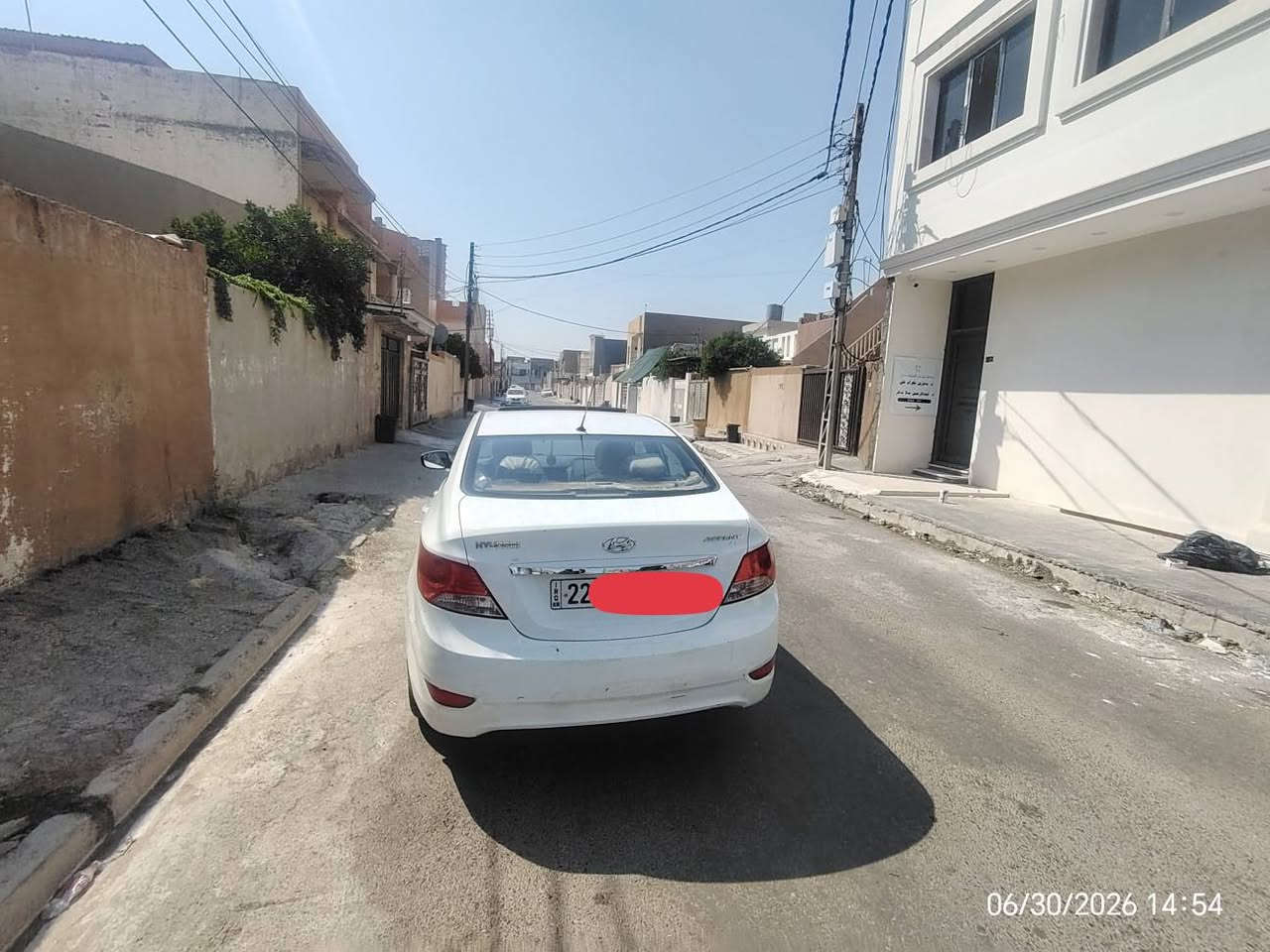 هۆندا ئەکسێنت مۆدێل 2013 قەپات موصفات 
سوکان فۆلێۆم 
پێنج بالیف 
پێنج ویل کەپ 
سیت لایت 
تحکم سوکان
چوار جام کارەبایە 
نیزامی ئیکۆ نۆرمالی هەیە
مەکینە گەورەیە16
سەنەوی بەناوی خۆمەوەیە تا 2029سەنەوی نوێیە هەزەی نوێیە 
چاملغی سەیاقی لە گەل دەرگای سەیاقی بێ ژوورێ لە گەل دووسەی سەکنی هەیتی تەقەو رەقە بە شەرت مەکینە کرایتەوە 
گێرو بەشەرت 
تەبریت بەشەرت 
نرخی 95وەرەقە $کەمێک محاملە 4وەرەقە غرامەی لەسەرە لە پاش معامەلە بۆت دەگەڕێنەمەوە یان بۆت ساف دەکەم بەناو کردین بەشەرت 
لە هەولێرم 
ژ.م *********** 
***********
هيونداي أكسنت موديل 2013 (فول مواصفات)
​مواصفات السيارة:
​الموديل: 2013
​المواصفات: فول مواصفات (قبات)
​الداخلية: 5 باليف (مخمل)، تحكم ستيرن (ستيرن فوليوم)
​الخارجية: 5 ويل كب، 
سيت لايت
4 جامات كهرباء (أربع أزرار كهربائية)
​أنظمة القيادة: نظام موفر الوقود (ECO) مع النظام الاعتيادي (Normal)
​التبريد: شغال وبشرط
محرک. کبیر 1.6
​الوضع القانوني والسنوية:
​السنوية: باسمي ورقم جديد (مجددة لغاية 2029)
​الهزة (الفحص الدوري): جديدة
​الغرامات: عليها 4 أوراق غرامات (بعد المعاملة أخصمها من السعر أو أتحمل تسديدها)
​التحويل: بشرط التحويل المباشر
​حالة المحرك والجسم (البودي):
​المحرك والكير: بشرط (المحرك مفتوح)
​الحدادية (الصدر): بشرط ما بيها أي طقة أو رقة (توب التوب)
​الصبغ والضرر: جاملغ سايق مع باب السايق (بدون داخل)، مع دوسة جهة السايد شبر (سكن).
​💰 السعر والموقع:
​السعر: 95 ورقة ($9,500) (بيه مجال قليل)
​الموقع: أربيل
ڕ.م.***********
*********** أربيل, العراق
