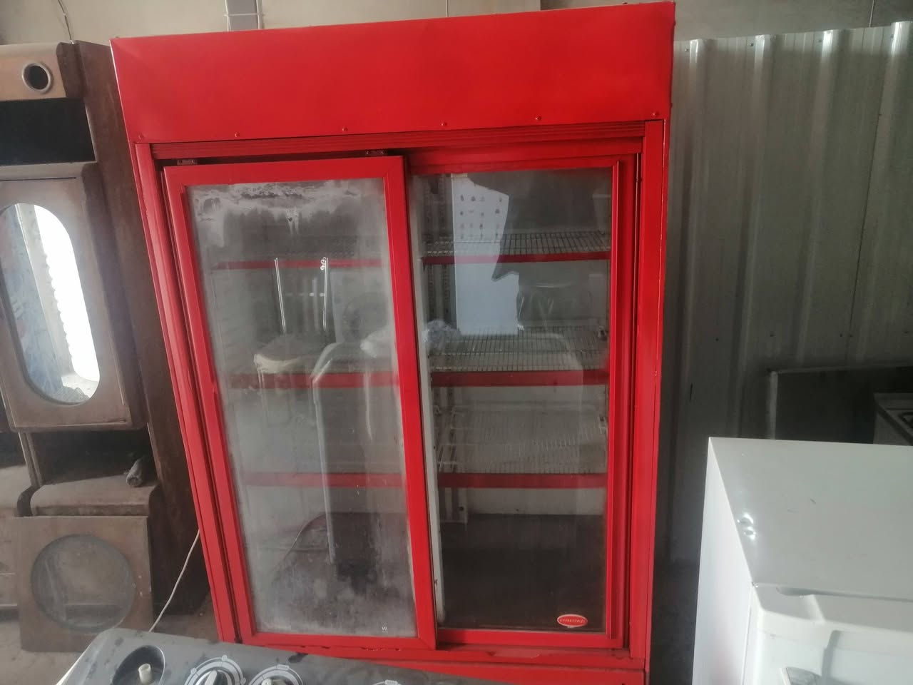 غرض مستعمل للبيع عنوان مخيم كبرتو تابع دهوك رقم واتساب *********** محل بيوار شنكالي رقم واتساب *********** توصيل اكو
