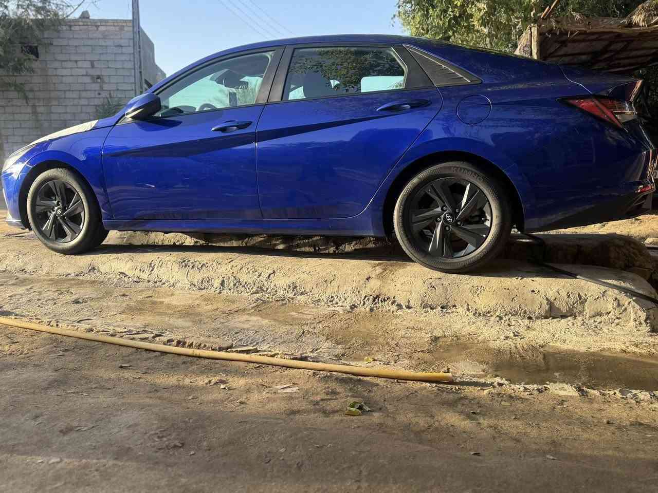 سلام عليكم 
للبيع الانتره 2022 
نص مواصفات 
بصمة 
لد امامي +خلفي 
لايت 3عدسات 
ويل كب حجم 16 
شاشه كامره دوار 
رادرات 360 درجه 
3وضعيات قياده
رقم بغداد
حادث جاملغ +بنديد 
السعر 145$ وبي مجال 
***********
