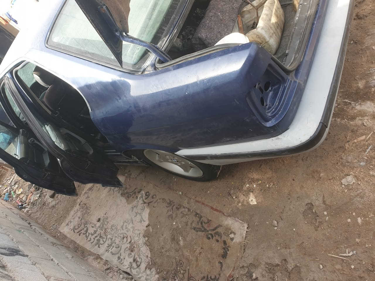 سلام عليكم سياره بي ام حجم ٥٢٥ ابلاد ما معمره مكينه محور بطه شرط تبريد كامله من كلشي شرط السعر ٤٠ ترهم مراوس رقم بصره لماني ***********
