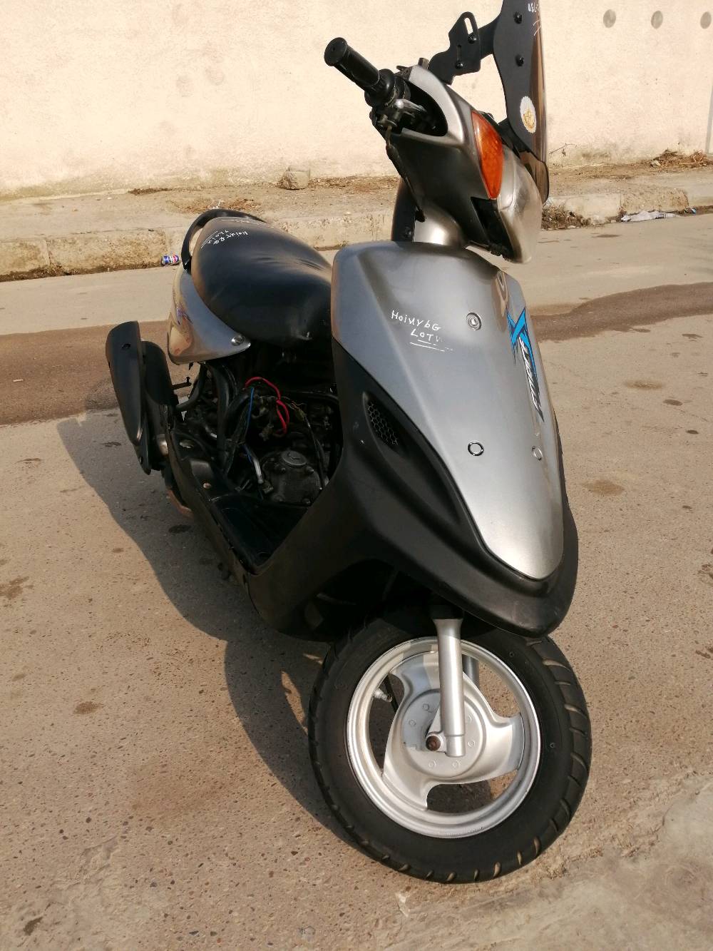 دراجه ماكس قجمه للبيع
قفل 400
تجي تشوفها
مو شراي لاتعبني
مواصفاتها كلاجات رياضي
صالنصه FM رياضي
بانزينها كله محسن عادي ابد ما احط
مكاني تكريت حي التجنيد قرب التانكي 