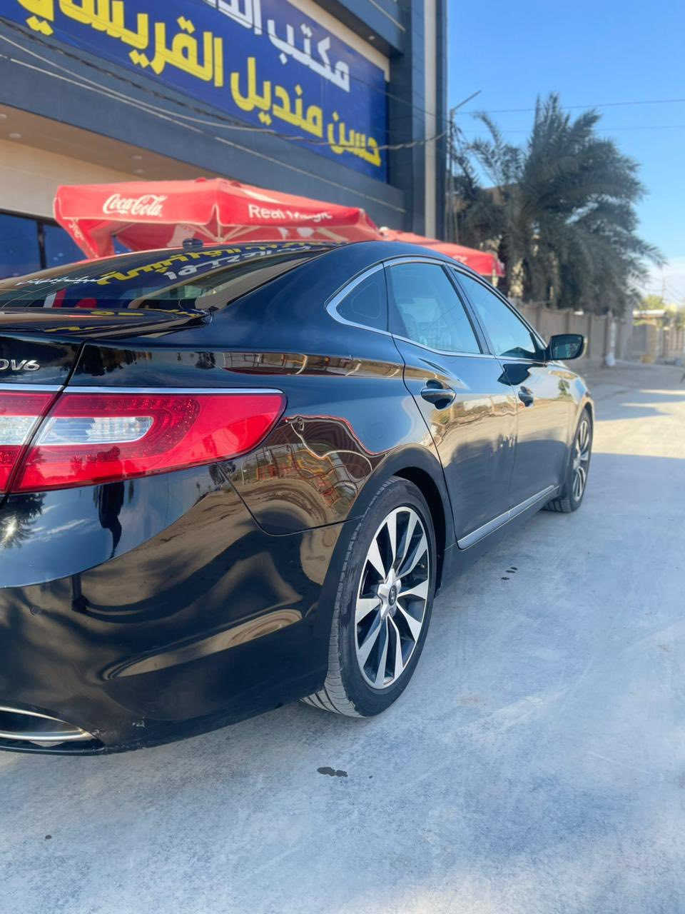 سلام عليكم 
ازيرا 2012 خليجيه رقم اربيل الدولي 
السيارع كفاله عامه مكينه مامفتوحه ع وضع الشركه 
كير مامفتوح على وضع الشركه 
فول مواصفات vip اخر فئه السياره مال بيت جديده بمعنى الكلمه السعر 118 وبيها مجال مكاني بابل الاسكندريه للأستفسار اكثر اتصل ***********
