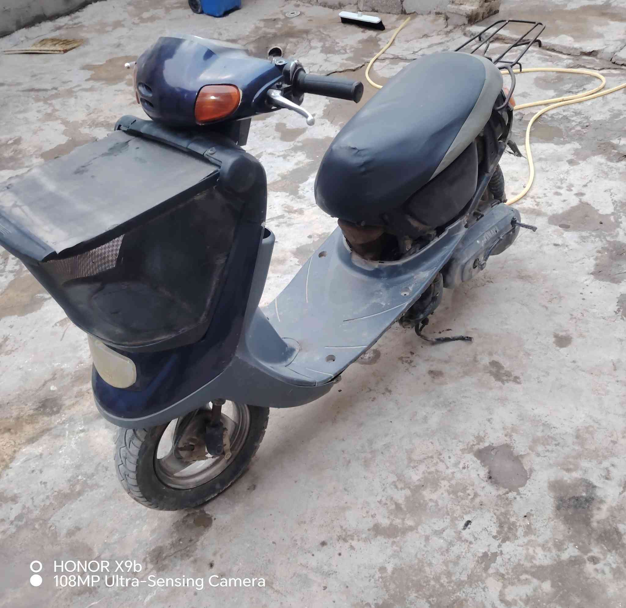 السلام عليكم
دراجه منغولي هندر واحد تشتغل
كهربائيات شغاله تحتاج فقط كفرات
شاصي مكفول مابي شي
شلعتها قويه وحلوه الدراجه
السعر 125 وبيها مجال بسيط
***********
