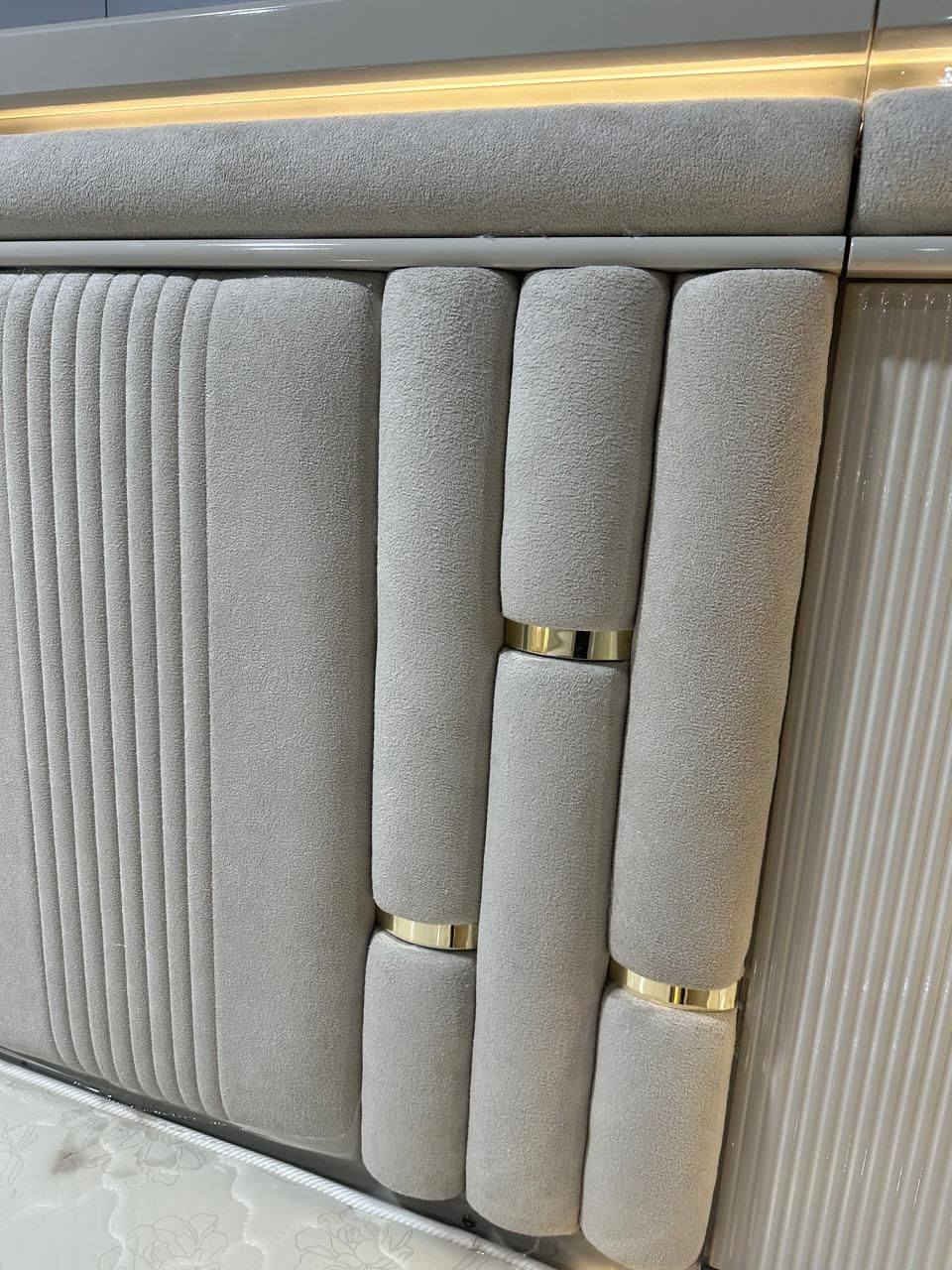 غرفه صيني  صبغ بويه كود (2946) 
( 10 ) قطع 
 ( كنتور ابواب 8 باب ملحق مزدوج + سرير + ميز تواليت + شازلون  + درور + زاويه  + طابوريه + كومديات عدد)✨ موبيليات جيهان… فخامة بيتك تبدأ من هنا ✨🚨 انتبه… العرض الأقوى وصل الآن! 🚨
إذا ناوي تجدد غرفتك تزوج   تلكه يمنا اجود الانواع
هاي فرصتك الذهبية قبل نفاد الكمية 😮‍🔥
وصلت أحدث تخم قنفات  🇹🇷 موديل 2026

📲 اتصل أو راسل واتساب الآن واحجز غرفتك قبل غيرك
(***********)
