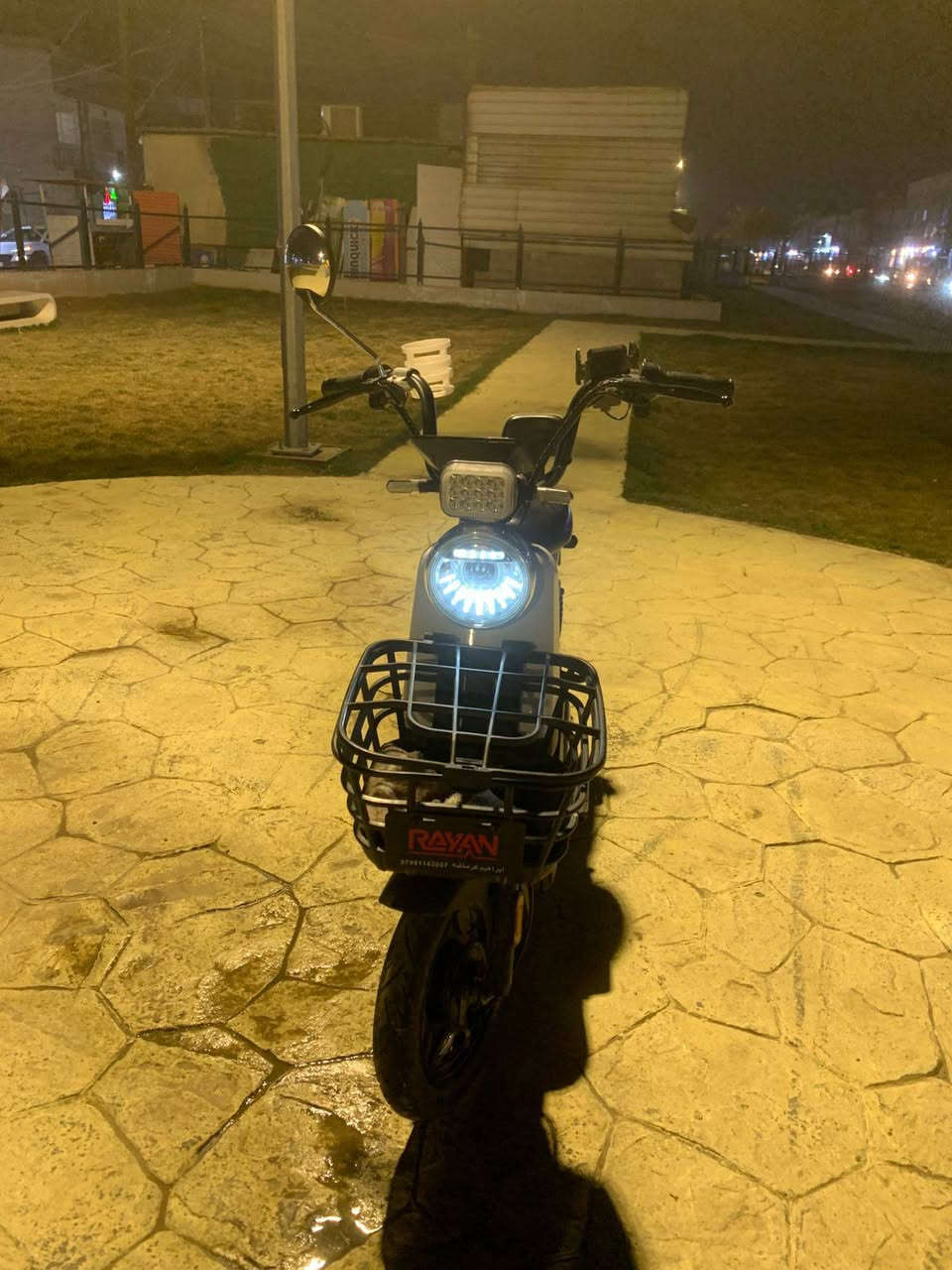 سلام عليكم دراجه ريان حجم ١٤ لون ابيض نظافه ٨٠ ٪؜ اربع بطاريات والدراجه موديل ٢٤ فقط بيه عطل اشاير واكفه العنوان دوره ابو دشير للأستفسار فقط ماسنجر
سعر 300بيه مجال قليل


**إذا كنت صاحب هذا الإعلان وتريد حذفه لأي سبب، رجاءا أرسل رسالة إلى الدعم الفني**