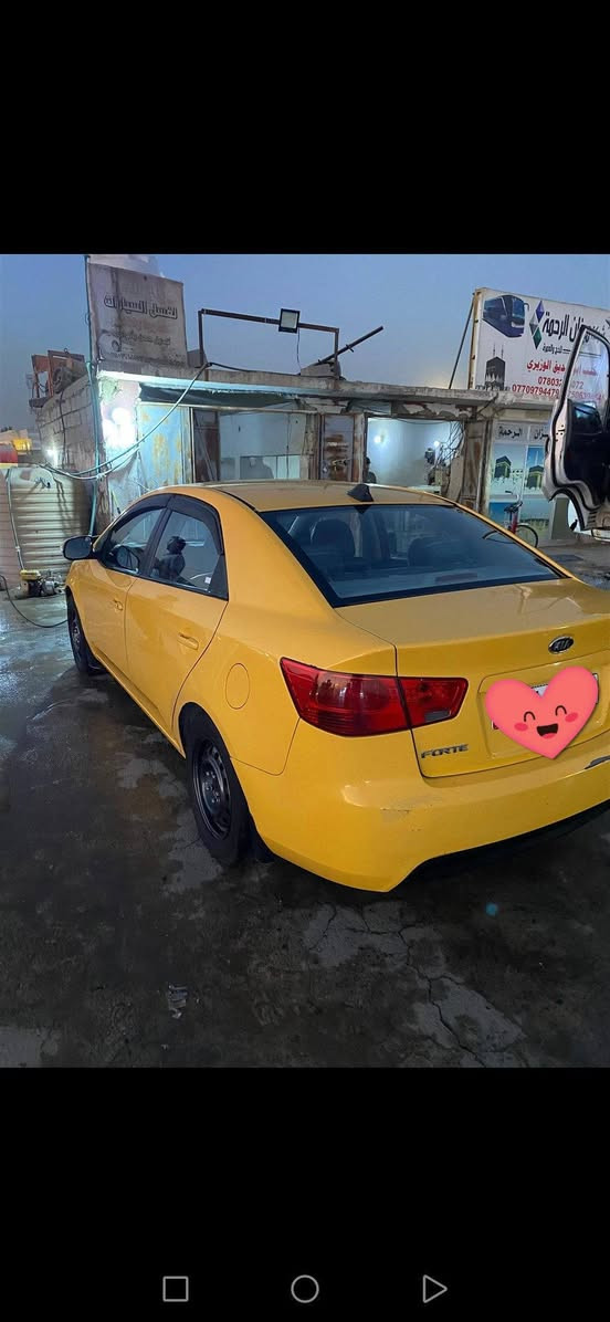 فورتي 2010 كير ومكينه مبدلات حاويه حدادية خلفية جاهزه واماميه جاهزه 
تخم تاير نص عمر رقم اجنبي السيارة بأسمي ضربة بسيطه بالجاملغ الخلفي دواخل نظيفة تبريد جاهز وشغال مكانها بغداد السعر 90وبيها مجال، الشراي يتصل، بدون مراوس هذا رقمي بي واتساب ***********
