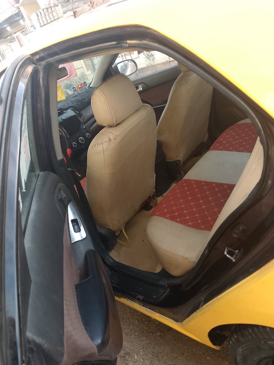 سلام عليكم ورحمة الله وبركاته سياره فورتي موديل 2010مريكي حادت جاملق ليمن وبيه لتكمه لسايق معمره ولباب لوره سايق مبدل سياره حلوه وجاهزه كير ومكينه مكفولات وتبريد باتري تخم تايرات رقم نبار تحويل مباشر سنويه جديده نكليزي مصفره مكاني بغداد العبيدي وهاذه رقمي ***********وبي وتساب سعره 70وبيه مجال لشراي ويدلل نتصال
