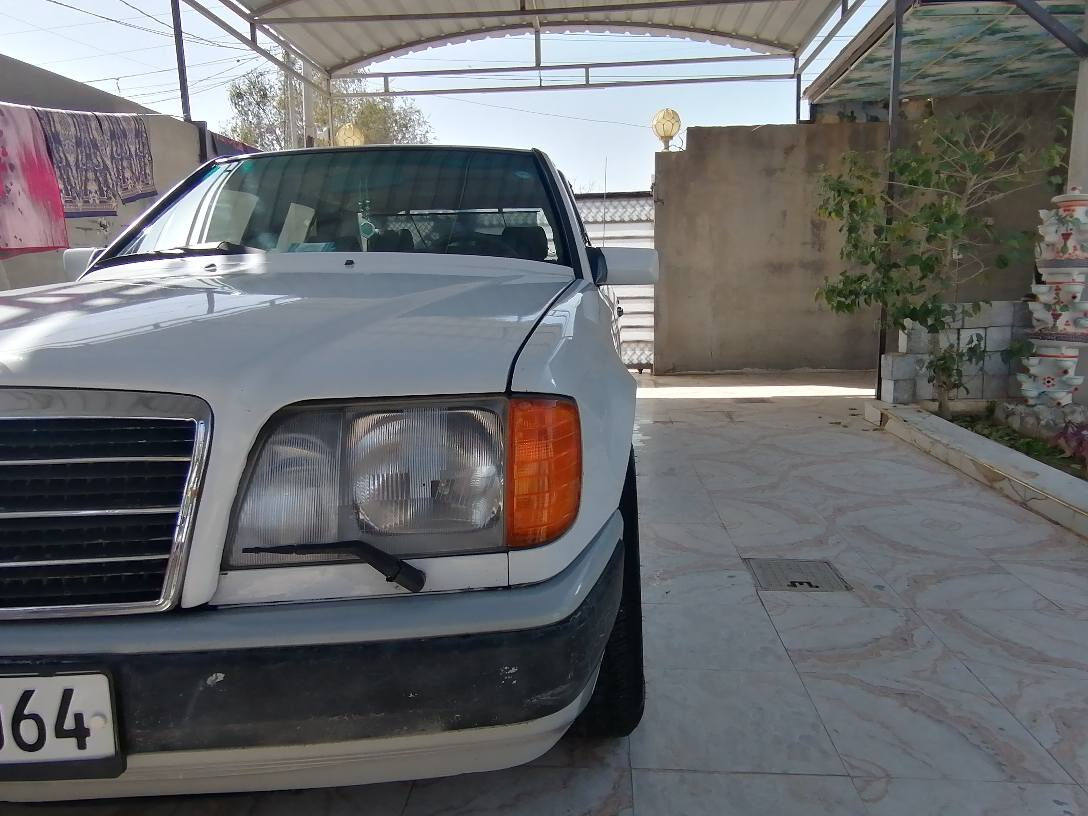 مارسيدس دب ابيض اللون
موديل 87 محدث
مكينة 2500 ديلكو لاصرف ولا بخار
رقم أربيل دولي بأسمي
تبريد تدفئة شغال
دفتر بانزين موجود
العنوان كركوك
السيارة مال بيت... جاهزة
*********** كركوك, العراق
