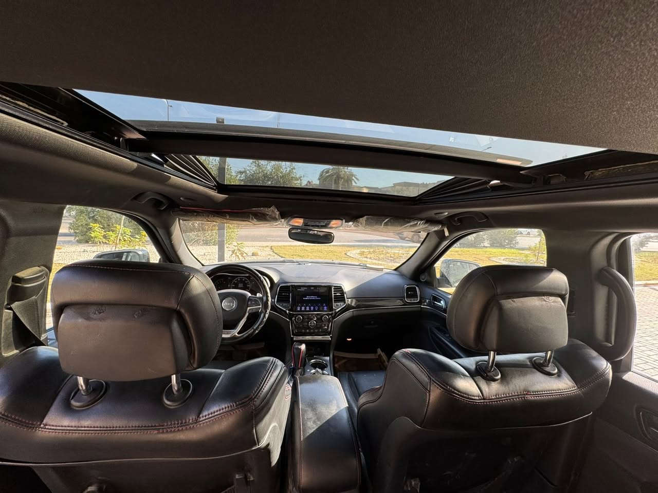 سلام عليكم للبيع جيب ترايل هوك موديل ٢٠٢٠فول مواصفات جكات ٣مراحل حساس امامي خلفي كشنات جلد تدفئه تبريد خزن مومري ٣وضعيات كشن كهرباء  رادار امامي خلفي جانبي شاشه ايباد وتحكم بل شاشه محرك ٣٦٠٠بلادي ممفتوح بونراما ٣طكات  شفتات ستيرن ماوس تحكم مري شفط زنون بلادي هوك امامي وخلفي وشاحن طوارئ ثلاجه جكمجه شاحن لاسلكي جنطه شفط بعد بيه هواي مواصفات سياره رقم بغداد مميز ولون اسمنتي وابسمي سونار موجود وموضح كلشي بجم كبس ماشيه 42 ايرباك  برده اوتو سلوب فول الاخير السعر210 وبي مجال  مكان بغداد الكرخ اتصال ***********‏ فور ويل  توقف ذات
