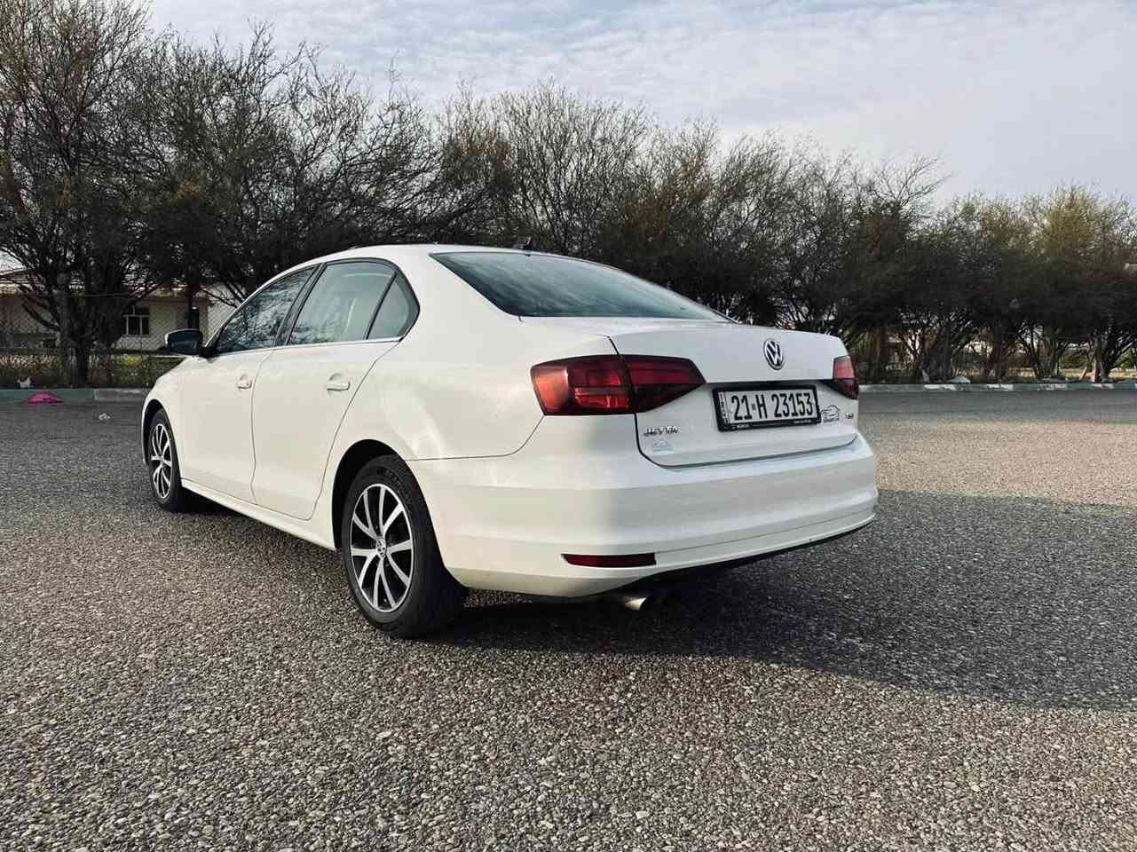 ‏بسم الله الرحمن الرحيم 

للبيع فقط بدون مراوس …….🙏

‏فولكس واكن جيتا SE

موديل 2016
ماشية 169 k￼￼
حجم المحرك 1.400
نسبة نظافة ماشاءالله عليها 95‎%‎
كامرة خلفي 
شاشة 
نظام ايكو +سبورت 
ويل كروم 
سقف سلايت 
بعد بي مواصفات 
ضرر سيارة بي قطعتين و نص بس بخ يعني كلير بدون معجون

موقع سيارة كركوك 📍

السعر 126$ بي مجال بسيط 

للأستفسار الاتصال 📞  *********** كركوك, العراق
