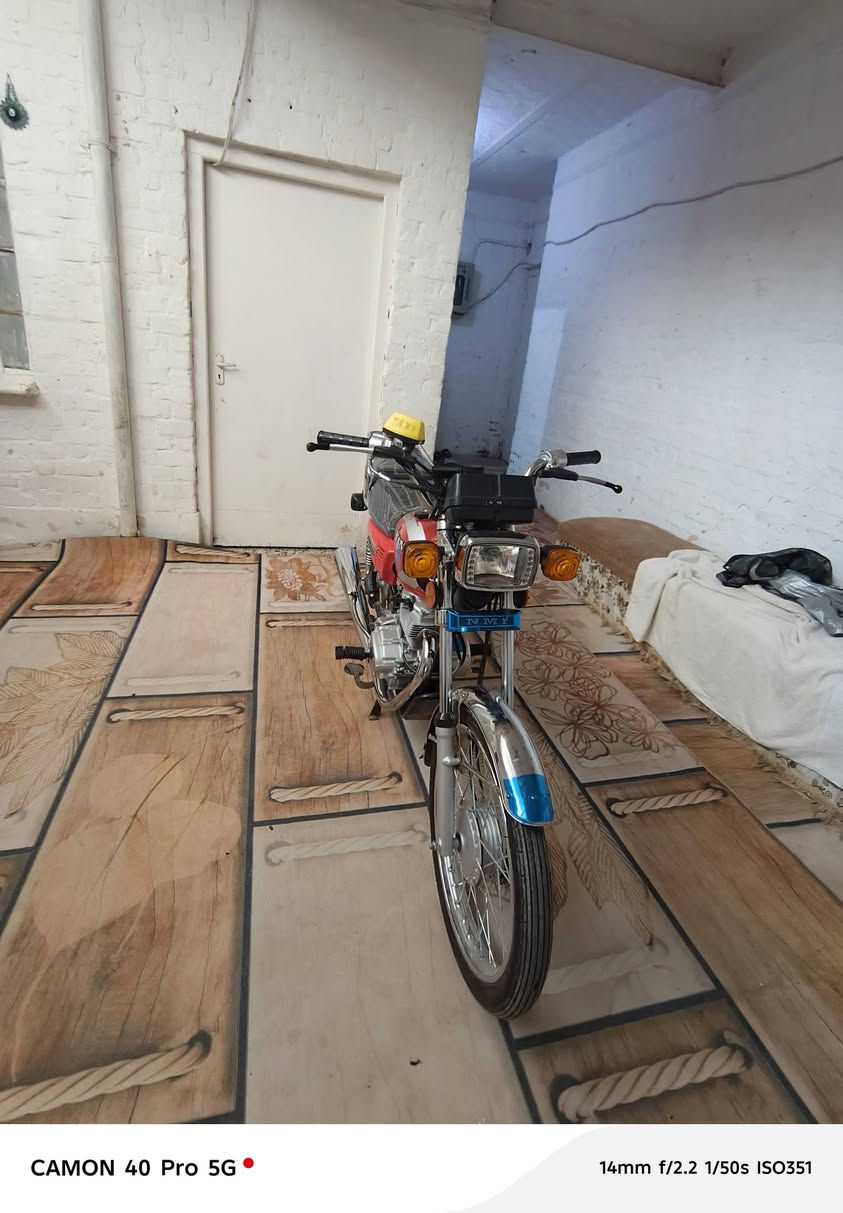 السلام عليكم
دراجة ايراني للبيع 
سنوية موديل20 دراجة كاملة مكملة
دراجة نضافة100/100
السعر اتصال***********
