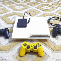 وبركاته للبيع بلي 3 سلم لون أبيض الجهاز نظيف يجي وياه 3 جوستك  و هارد ...