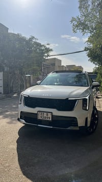 للبيع كيا سورنتو 2024   V6 3500 cc السيارة فولل عدا ال ٤ كامرات والكشن...