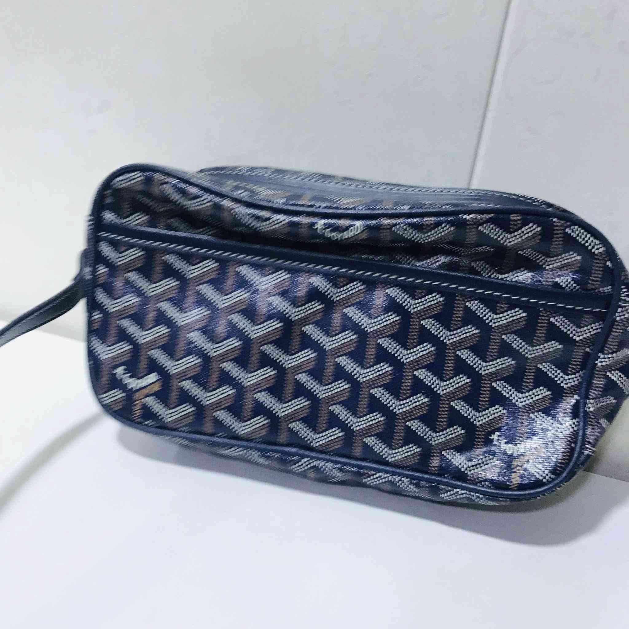 حقائب 👛 اصلي بيهن مامستخدم


**إذا كنت صاحب هذا الإعلان وتريد حذفه لأي سبب، رجاءا أرسل رسالة إلى الدعم الفني**