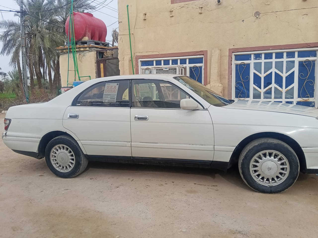 السلام عليك  كراون بطه منفصل موديل 94للبيع رقم كربلاء سياره دواخل حلوه حداديه زينه باتري جديد كير حلو  محرك 2500 ديلكو بلاد  سياره بس قماره كص والباقي مكفول ***********
