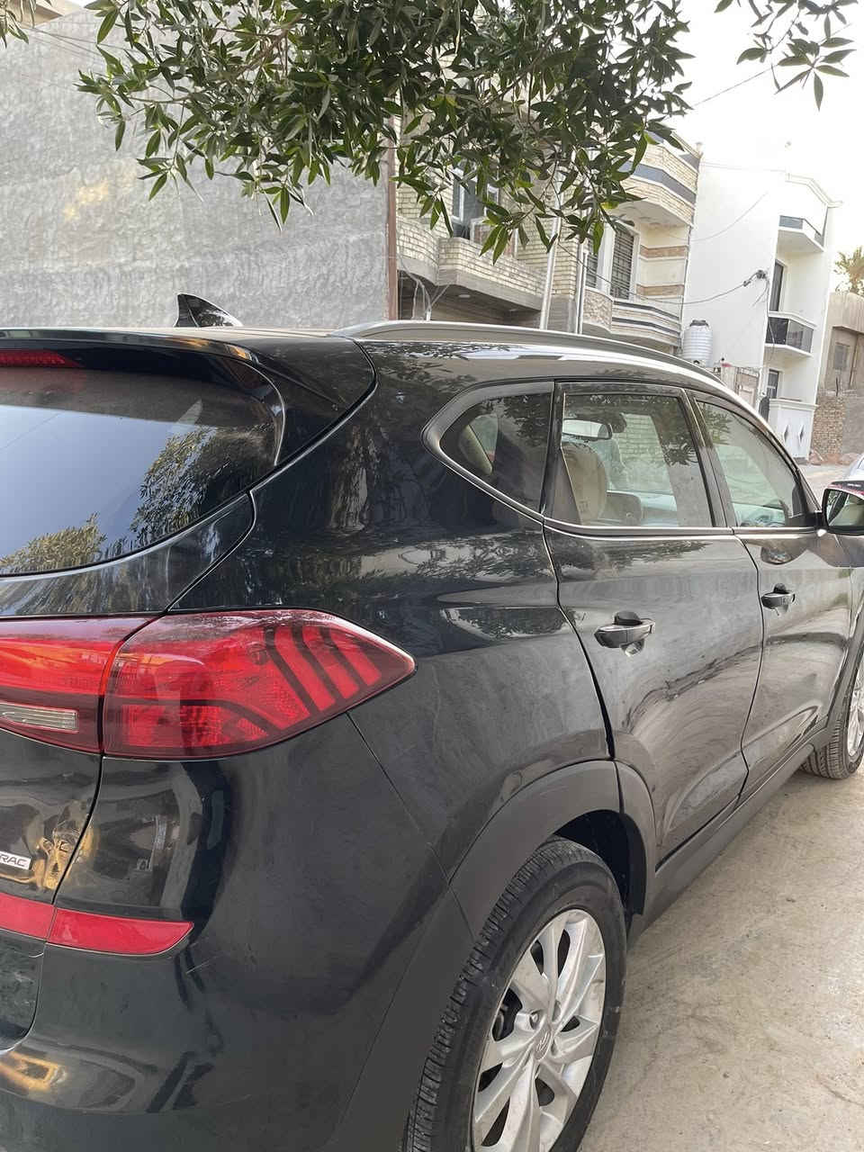 موديل 2021 ماشية 36 ميل رقم اربيل مكانها بغداد بيع فقط سيارة بجم كبس ايرباك بردة جهة السكن الحادث موضح بالصور سيارة حلوة ومناقصها شي سعرها 176$ وبيها مجال نص مواصفات بصمة تشغيل كرسي كهرباء فول حساسات ورادار
استفسار اكثر ***********
