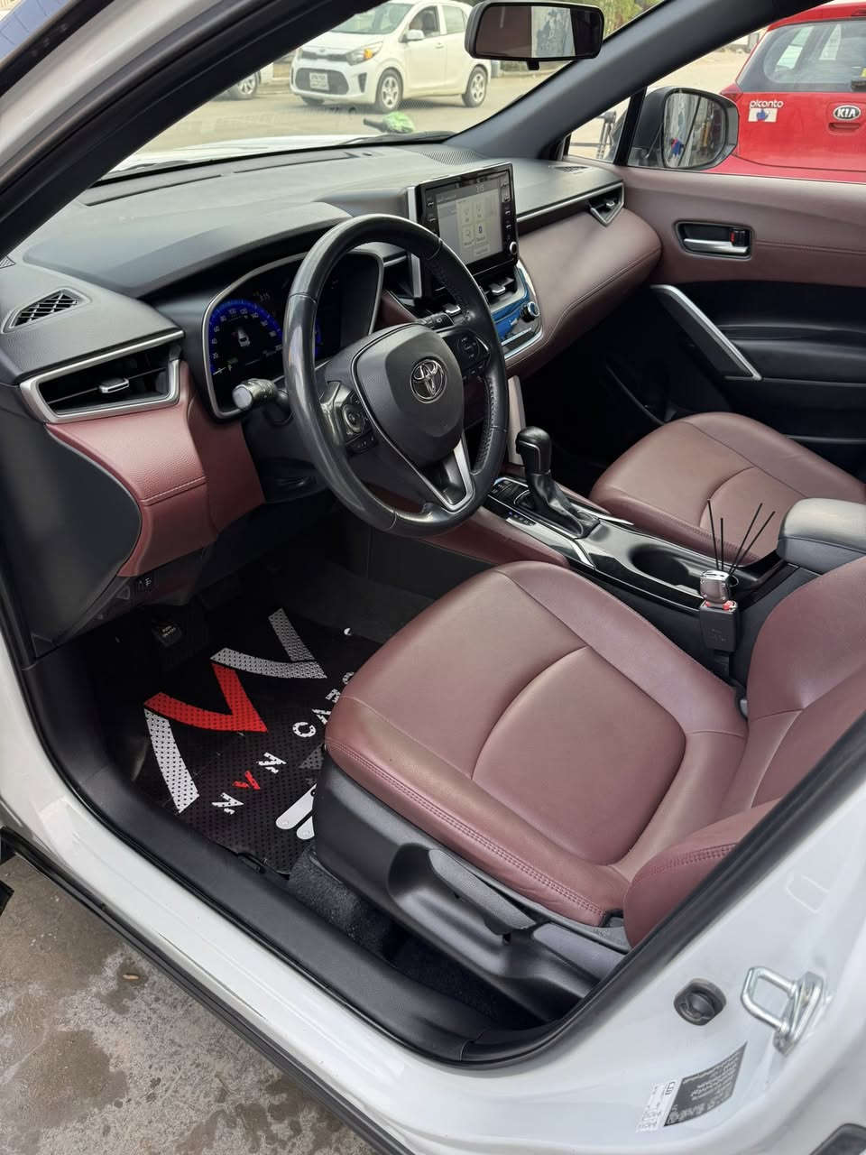 كورلا كروز شركة ساز  تيوتا موصيني موديل24  هايبرد  بعده بلظمان مرقم بغداد ماشيه 40 كيلو تو كلر ابيض قماره سوده سياره كفاله عامه   مواصفات ساز معروفه بصمه فتحه تحكمات حساسات  داخل صاج أرضيات تغليف كامل  كشنات جلد قرميدي دخول ذكي اشاير مري مري شفط لايت آيل إيد تبريد قطعتين وباقي سياره مواصفات معروفه سعر مطلوب 185بيه مجال بسيط للاتصال *********** بغدادالغزالبه
