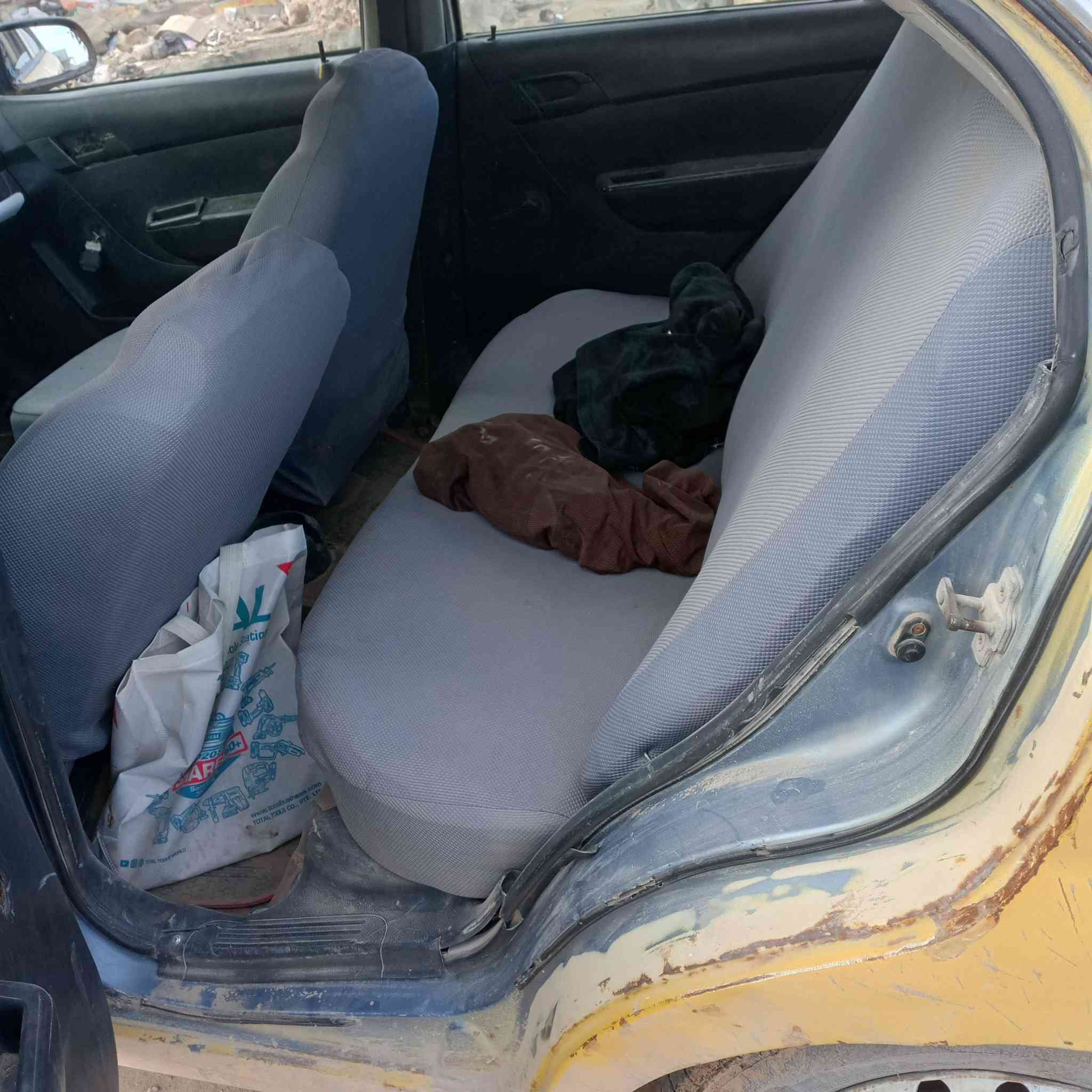 للبيع افيو 8 مسكر اوتو مكينه كير شرط سنويه لل30 شرط المداور مكان سماوه سعر 28 الشراي يتصل ***********
