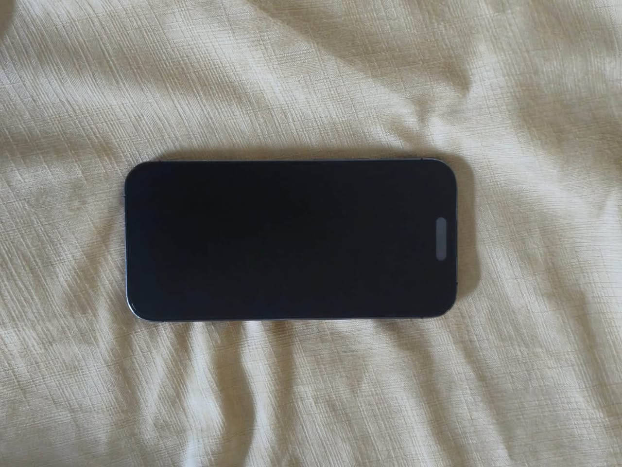 📱 للبيع iPhone 14 Pro

ذاكرة 256GB

بي بس بطاريه مبدله ممتازه والظهر بي كسر 

سعره 525وبي مجال

مكاني بغداد
***********
