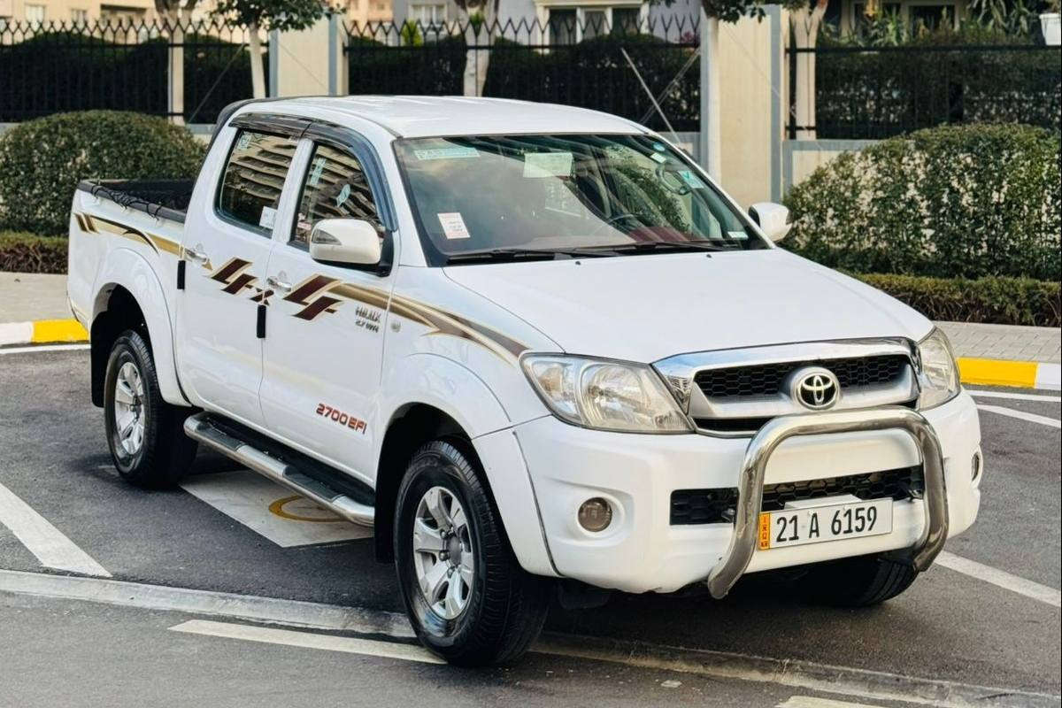 تويوتا هايلكس 2009 دبل أكسل أوتوماتيك
السيارة سعودية (بنزين)
4 نوافذ كهرباء، مرايا كهرباء
الداخل أحمر، نظيف وجديد جدًا
السنوية وجميع الأوراق مجددة لغاية 2030
باسم المالك مباشرة
الممشى 240,000 كم حقيقي
المحرك مفتوح، دخان / صرف / بخار على الشرط
4 إطارات جديدة
فقط قطعة دهان واحدة بالخلف مع خبطة خفيفة
لا توجد مشاكل أخرى، فقط بعض الخدوش البسيطة
ملاحظة: الرقم مع السيارة

🟦 السعر  _ الطلب في التعليقات سيأتي إليك مباشرة 
                  فقط على الصفحة مو على كروب

أرقام التواصل (فايبر وواتساب): *********** ***********
