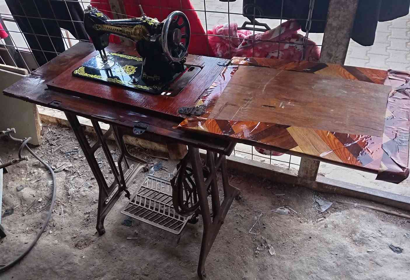 غراض للبيع
بغداد المحمودية 
المكان قرب مستوصف المحمودية مَقابل مستشفى الأسنان الصحي
ثاني محل 
***********
***********
