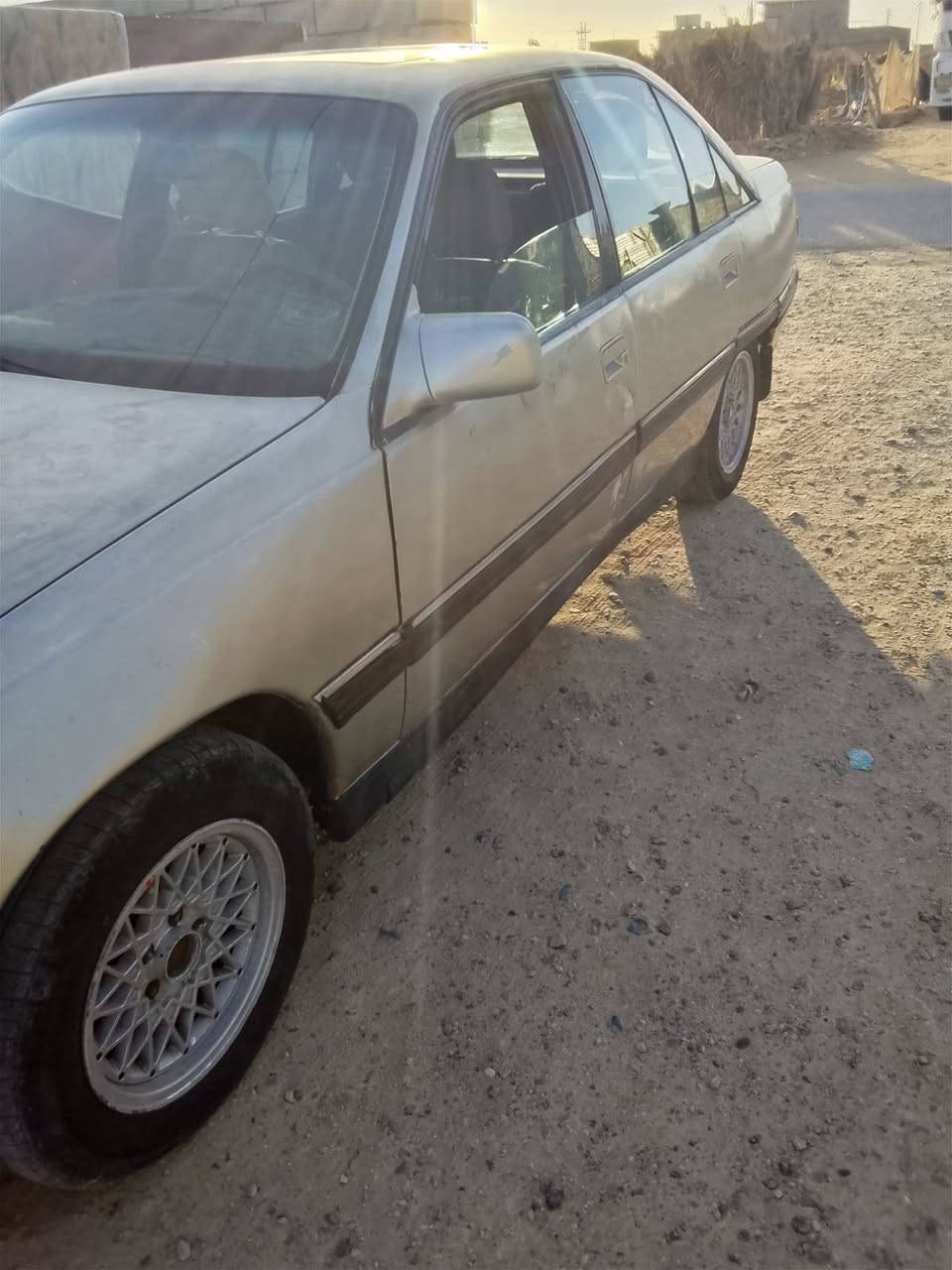 اوميكا للبيع موديل 91 رقمه الدولي تحويل ثاني يوم
محرك كير مكفولات 
گير عادي
سياره جاهزه السعر 26 المكان بروانه 
وهذا رقم صاحبه مگلف بالنشر 
***********
