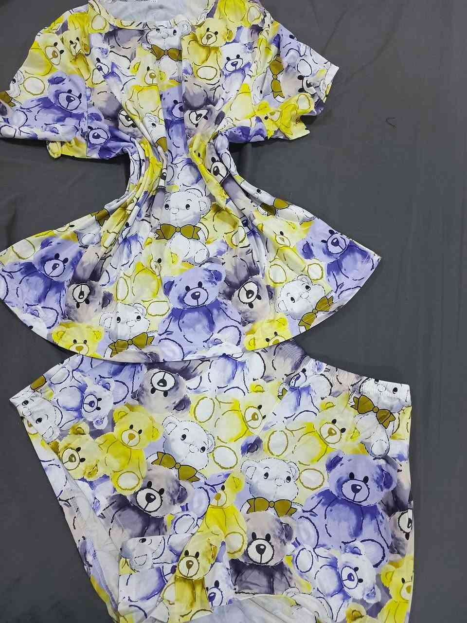 السلام عليكم بنات الي تعرف اكو بنات حالتهم متساعد  تدز المنشور مالتي الها ابيعلهم بسعر الجملة والي تعرف نفسها محتاجة شي من الي انشرة تدلل تدخلي خاص وهم ابيعلها بسعر الجملة حبيت اساعد ولو بشي بسيط بس ياريت بدون استغلال الي محتاجين فقط
واريد منكم طلب تدعون لابوية بالرحمة


**إذا كنت صاحب هذا الإعلان وتريد حذفه لأي سبب، رجاءا أرسل رسالة إلى الدعم الفني**