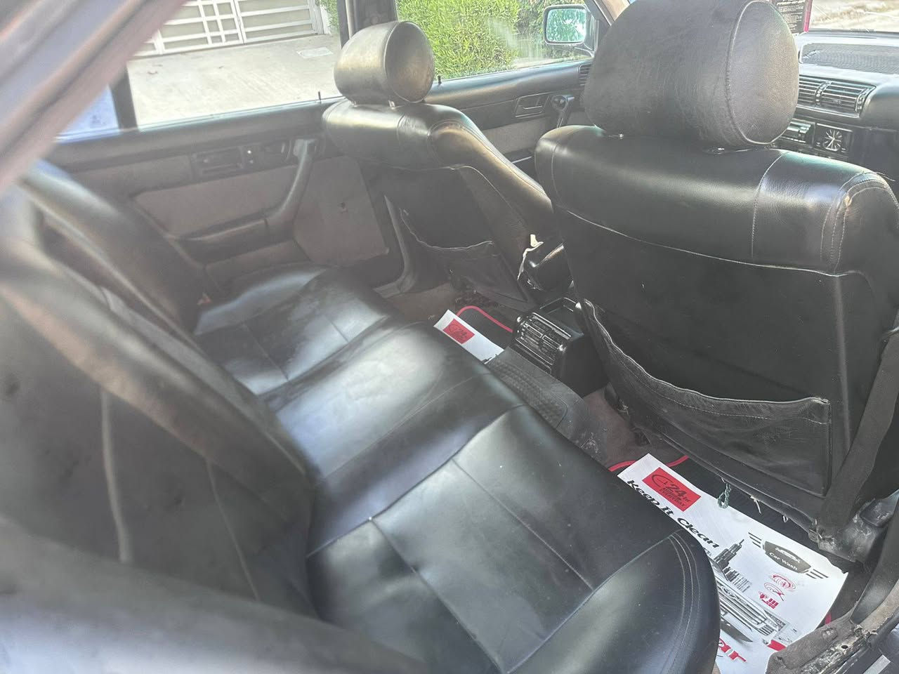 السلام عليكم 
للبيع او مراوس 
Bmw 525 1990 اصل سنويه وبليته 
 رقم بغداد مشروع وطني شرط التحويل سنويه 29 
كير  اوتو ومكينه جدد عدله مسكر 25 v6 جدد بدون صرف ولا تبخير ولا تنقيص 
بور ستيرن كهرباء 
مروحه كهرباء حماوه ثابته جوه النص 
كهربائياتها بلاد بدون جطل كلها شغاله 
بدون ضربه صبغ حزام فقط القماره جارده بدون صبغ 
غرفه نضيفه جدا فقط مقعد السايق مضروب 
سستم صوت جديد سوني اصلي 
ويل كب خليه اصلي جديد 
تايرات جديد 
باتري جديد 
سنتر لوك مع تقفيل الجام 
مازدات اصلي جديد 
مكاني بغداد الدوره المكانيك 
السعر 58 وبيها مجال بسيط 
***********
