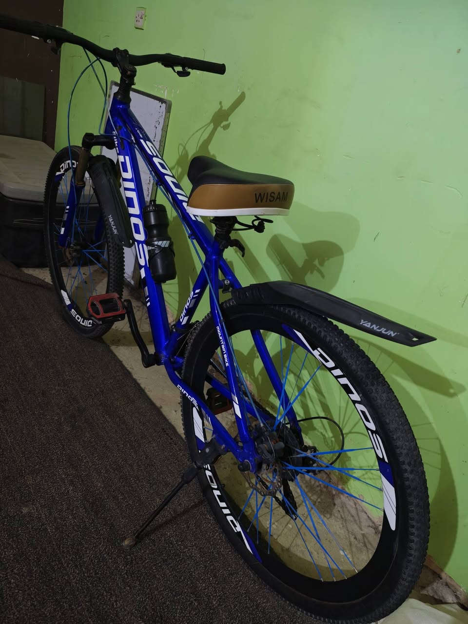 بايك جبلي ماركة داينوس حجم 29  المنيوم يتحمل وزن ثقيل دبلات امامي تحكم قفل وفتح كير امامي 3,سرعات كير خلفي 7 سرعات بريك دسك مقعد طبي 
السعر 150 قفل قفل للعلم ماخذه ب250
العنوان بغداد / حي الإعلام قرب تقاطع درويش 
للاستفسار / *********** واتساب
